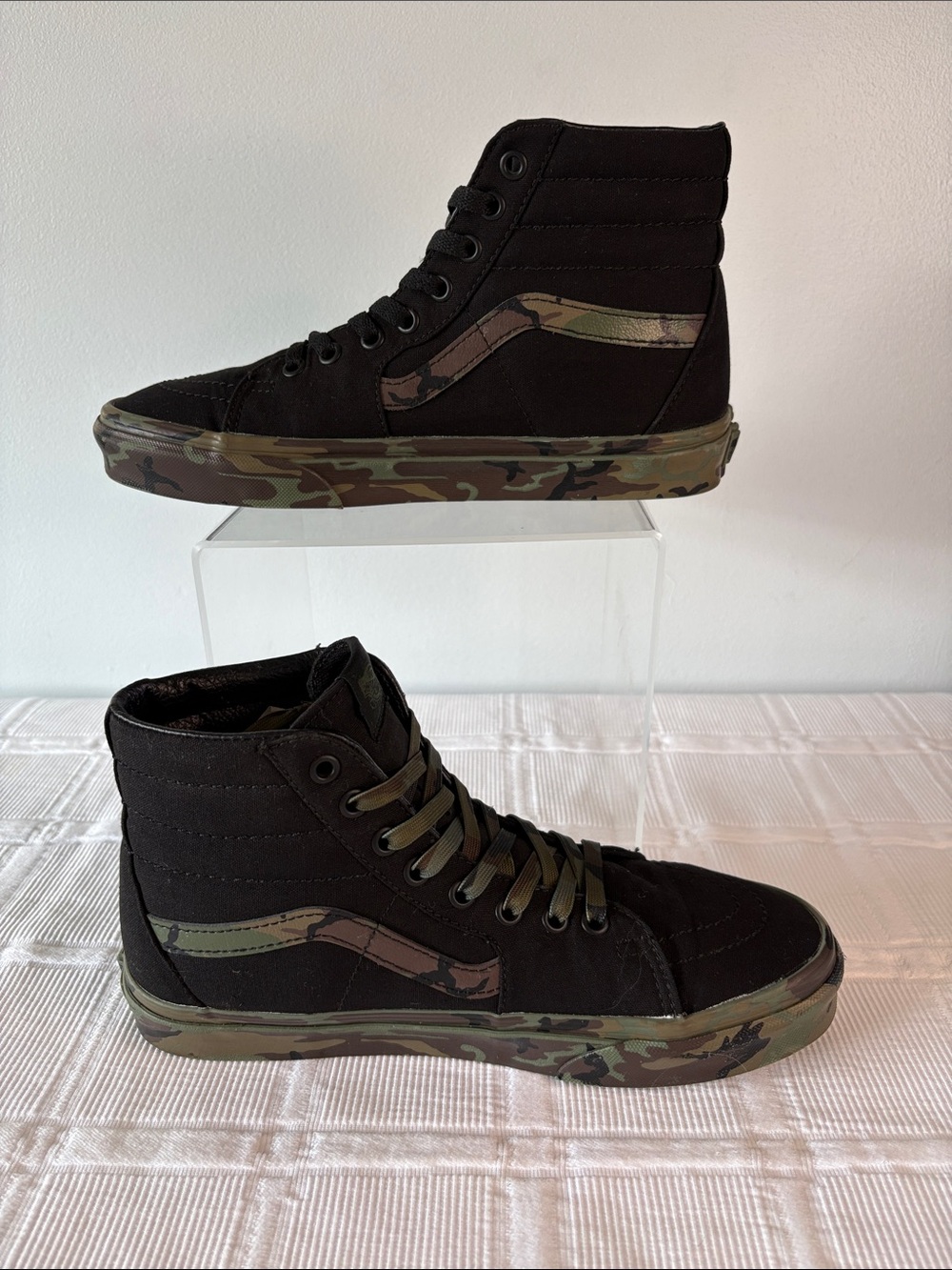 Vans Men's Black High-Top Sneakers with Camo Trim